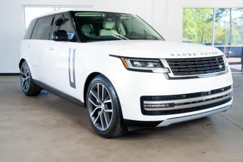 More photos of 2024 Land Rover Range Rover SE at Atlanta Autos, GA