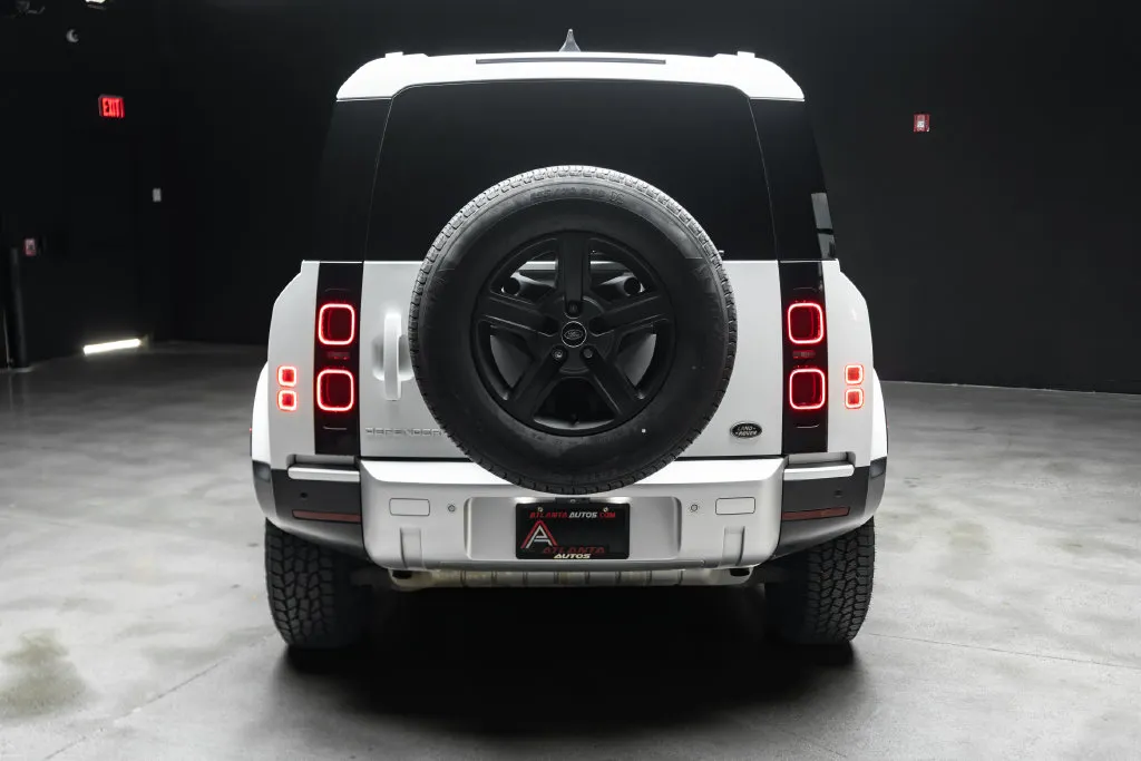 Land Rover Defender photo 15
