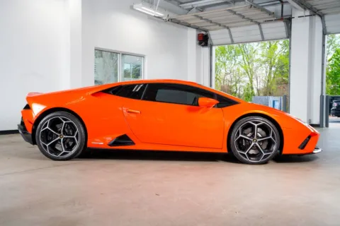 More photos of 2021 Lamborghini Huracan EVO at Atlanta Autos, GA