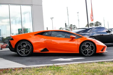 More photos of 2021 Lamborghini Huracan EVO at Atlanta Autos, GA