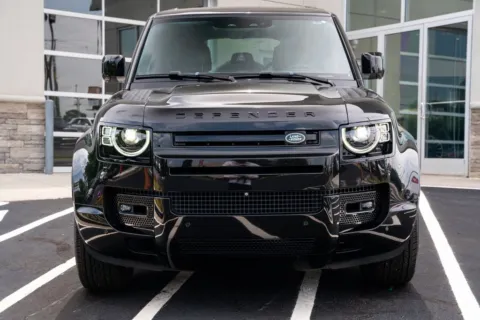 More photos of 2023 Land Rover Defender 110 X at Atlanta Autos, GA