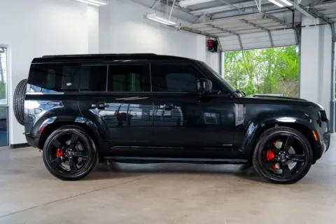 More photos of 2023 Land Rover Defender 110 X at Atlanta Autos, GA