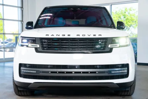 More photos of 2023 Land Rover Range Rover SE at Atlanta Autos, GA