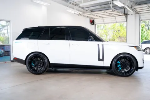 More photos of 2023 Land Rover Range Rover SE at Atlanta Autos, GA