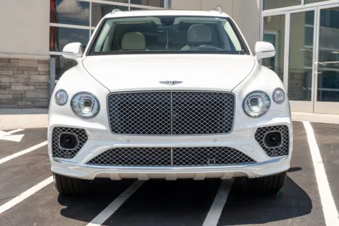 More photos of 2021 Bentley Bentayga Hybrid at Atlanta Autos, GA