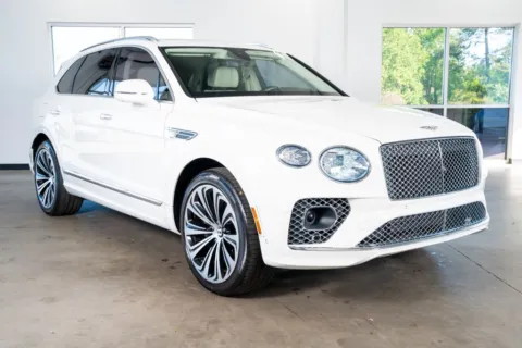 More photos of 2021 Bentley Bentayga Hybrid at Atlanta Autos, GA