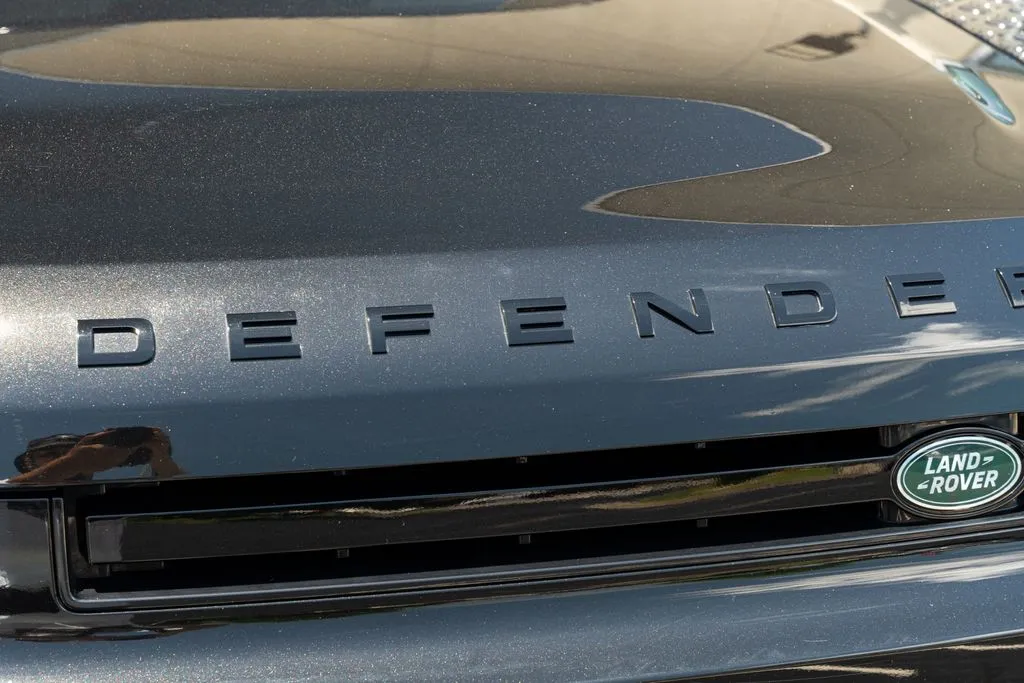 2024 Land Rover Defender S - Photo 6