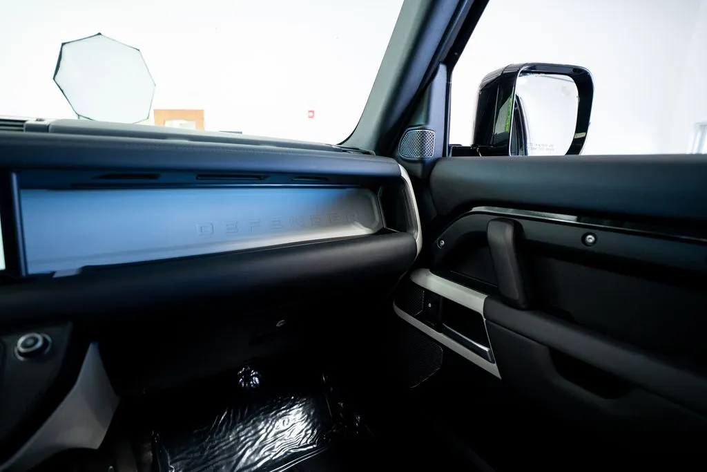 2024 Land Rover Defender S - Photo 45