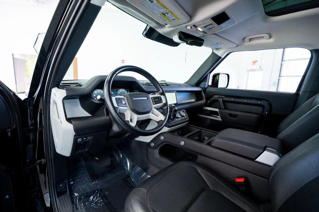 2024 Land Rover Defender S - Photo 30