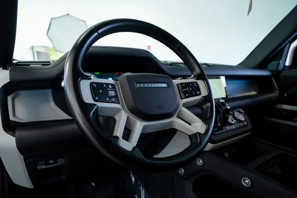 2024 Land Rover Defender S - Photo 31