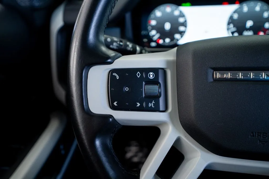 2024 Land Rover Defender S - Photo 37