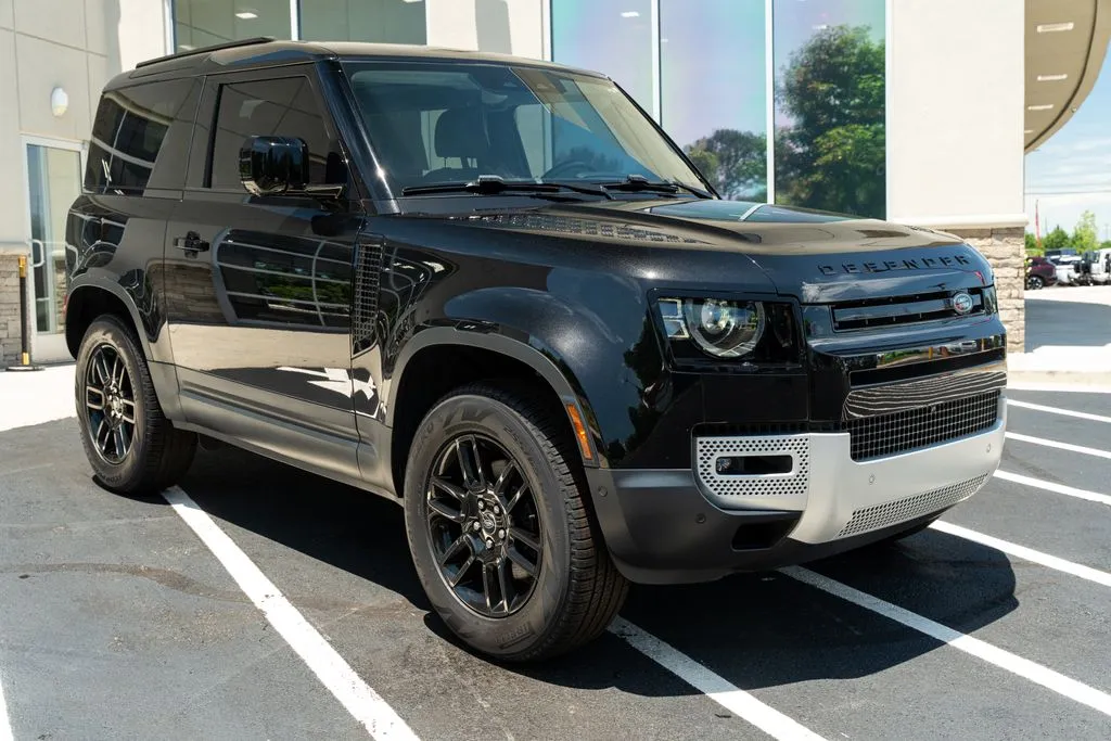 2024 Land Rover Defender S - Photo 8
