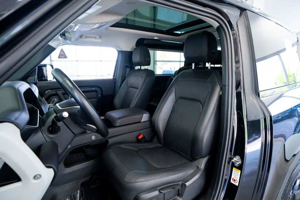 2024 Land Rover Defender S - Photo 33