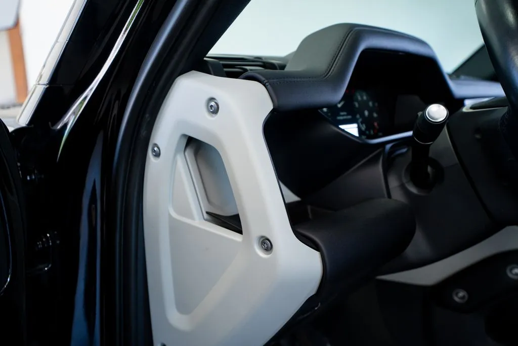 2024 Land Rover Defender S - Photo 32