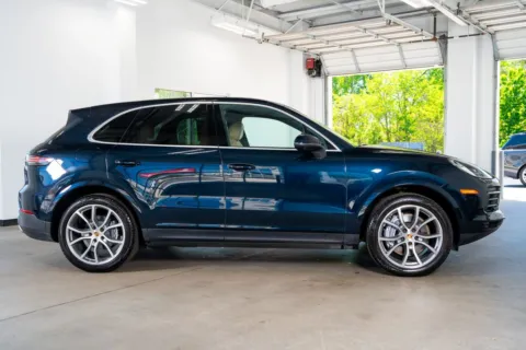 More photos of 2021 Porsche Cayenne at Atlanta Autos, GA