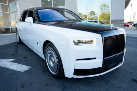More photos of 2019 Rolls-Royce Phantom at Atlanta Autos, GA