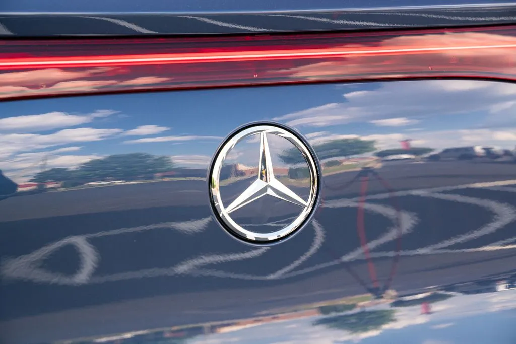 Mercedes-Benz EQE photo 16