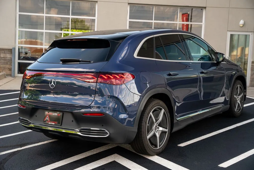 Mercedes-Benz EQE photo 12