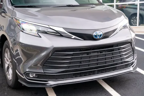 More photos of 2025 Toyota Sienna XLE at Atlanta Autos, GA