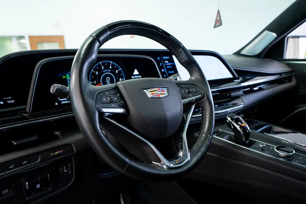Cadillac Escalade photo 31