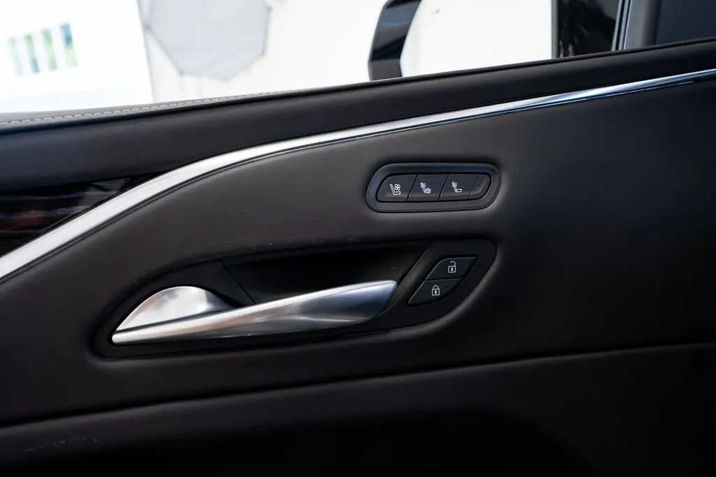 Cadillac Escalade photo 28