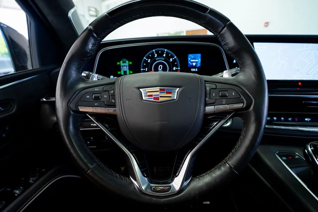 Cadillac Escalade photo 35