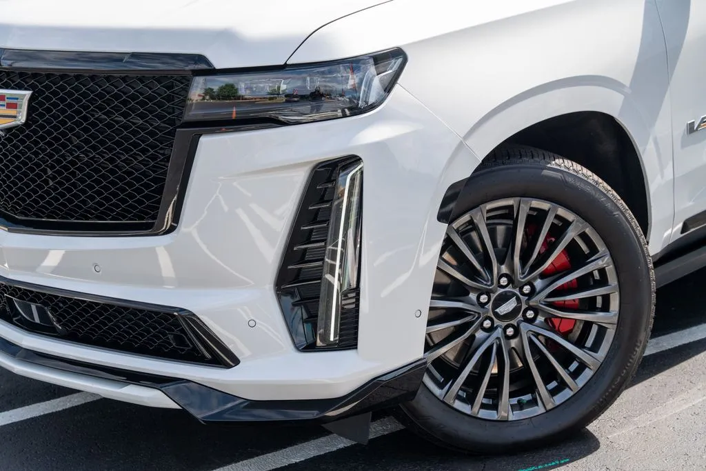 Cadillac Escalade photo 3