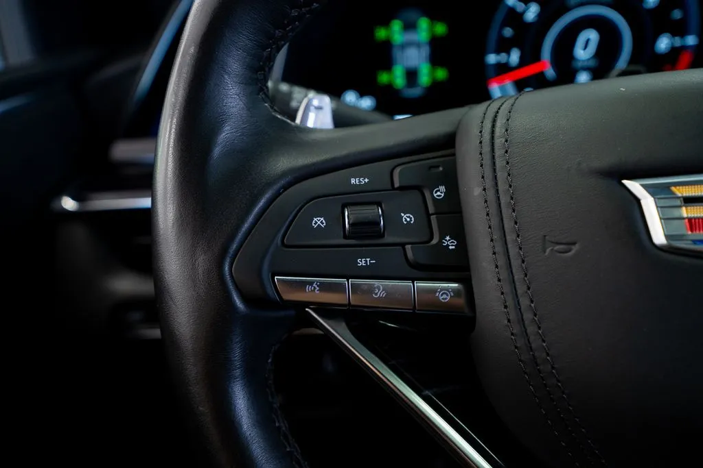 Cadillac Escalade photo 36