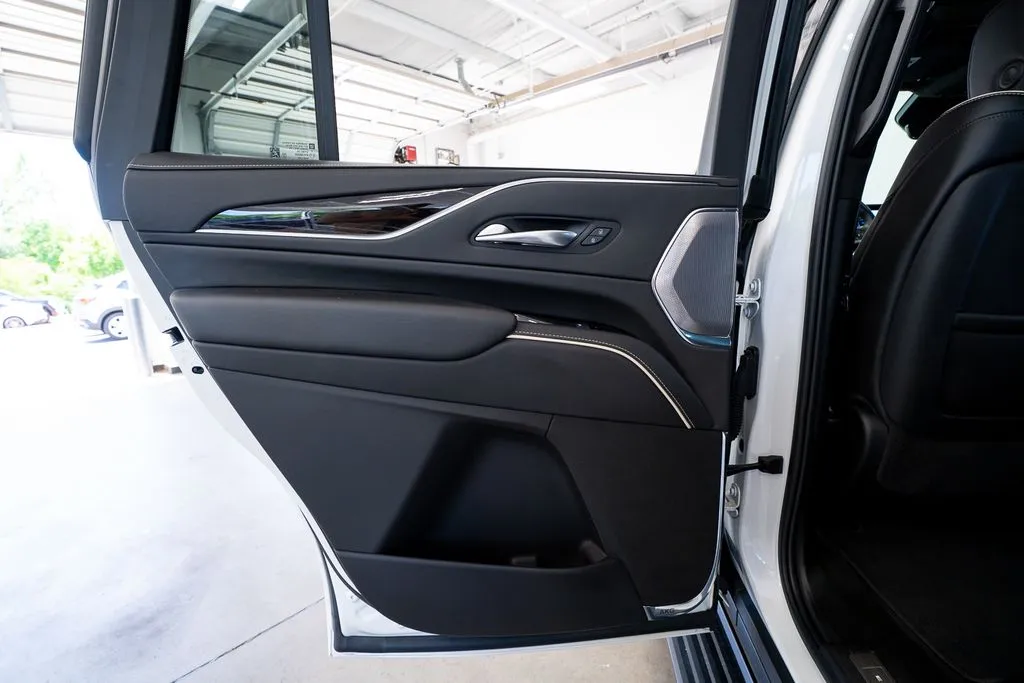 Cadillac Escalade photo 45