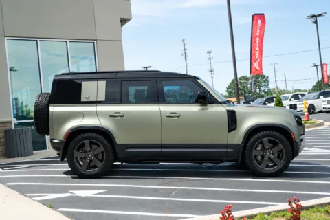 More photos of 2020 Land Rover Defender 110 Se at Atlanta Autos, GA