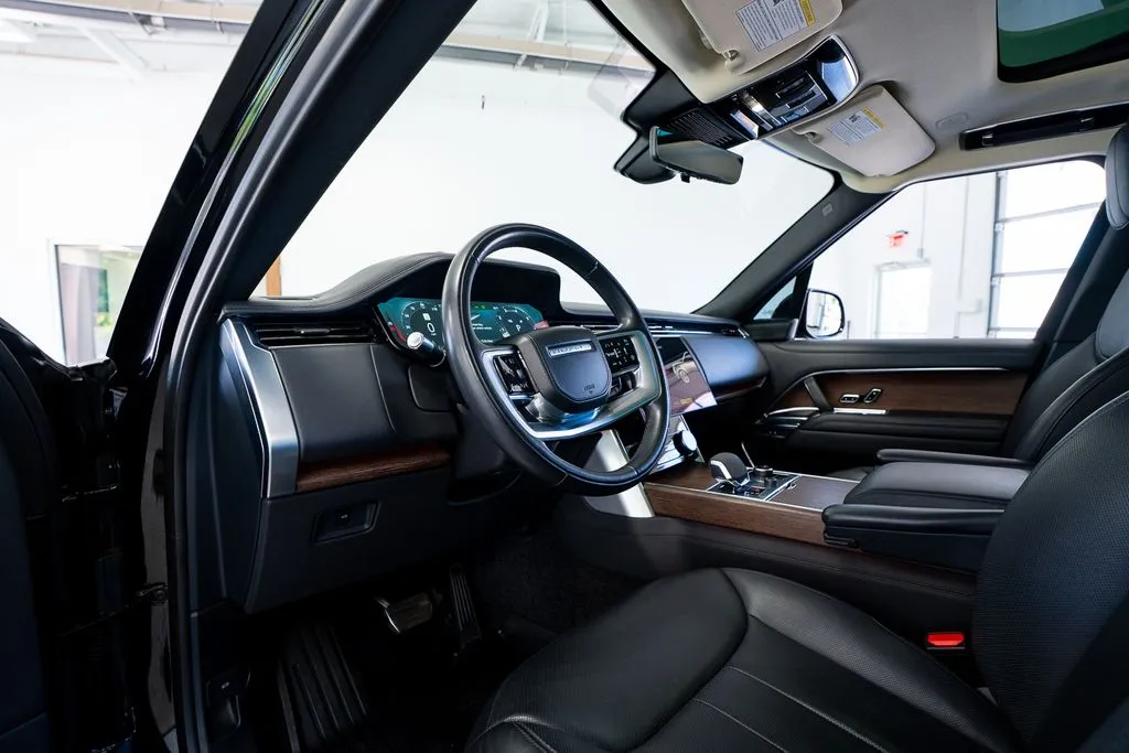 Land Rover Range Rover photo 29