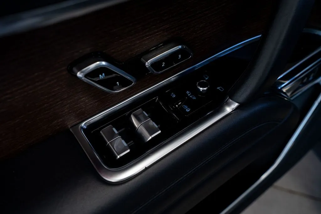 Land Rover Range Rover photo 28