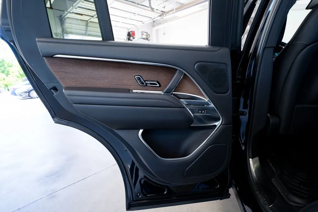 Land Rover Range Rover photo 43