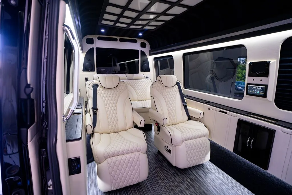 Mercedes-Benz Sprinter 2500 photo 35