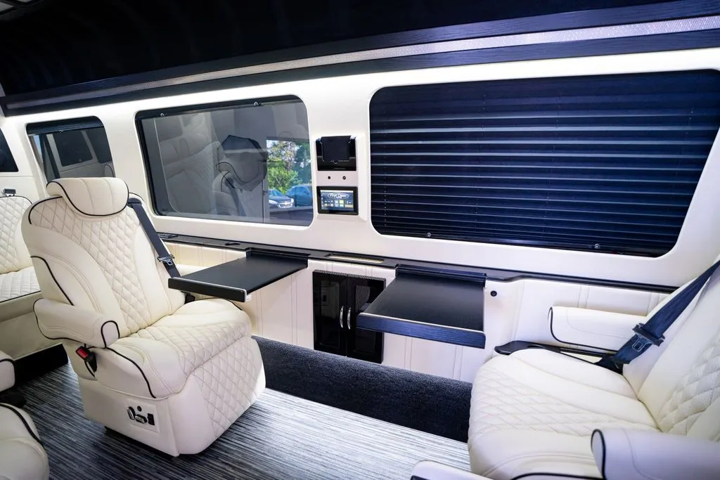 Mercedes-Benz Sprinter 2500 photo 38
