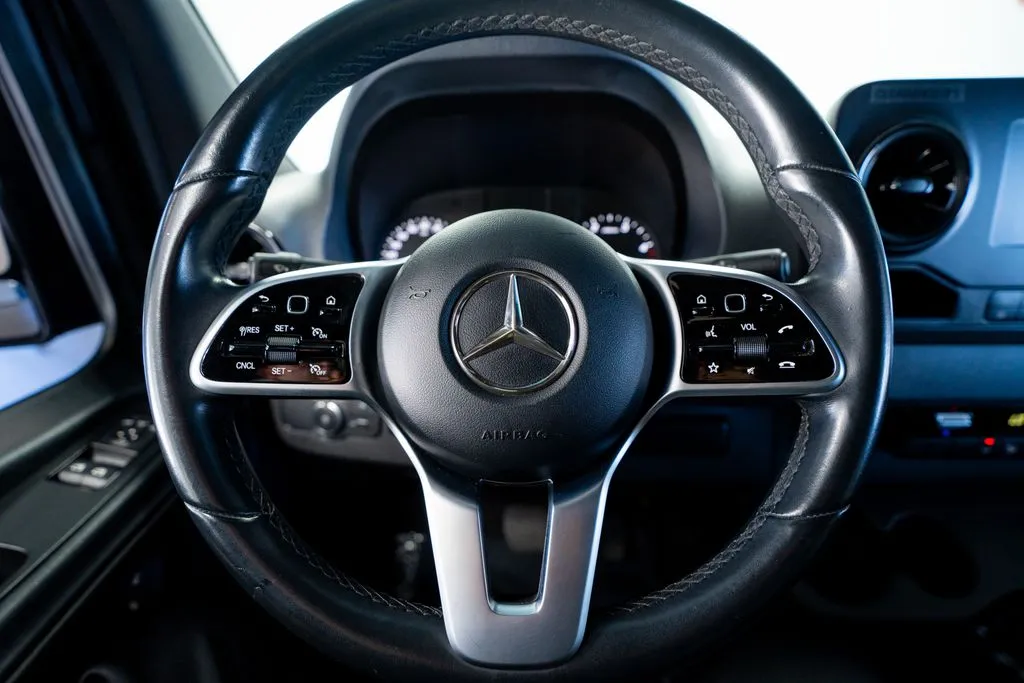 Mercedes-Benz Sprinter 2500 photo 25