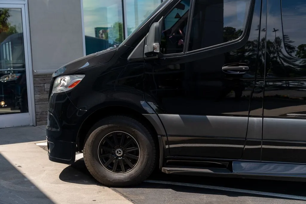 Mercedes-Benz Sprinter 2500 photo 18