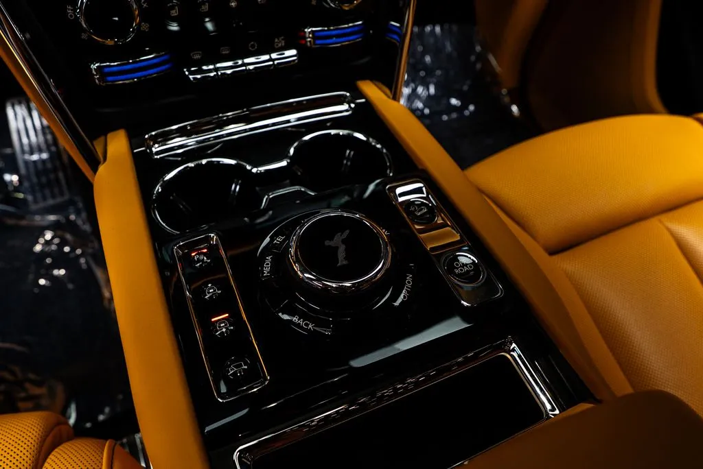 Rolls-Royce Cullinan photo 57