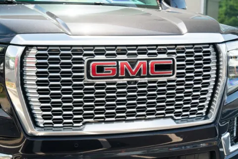 More photos of 2023 GMC Yukon Denali at Atlanta Autos, GA