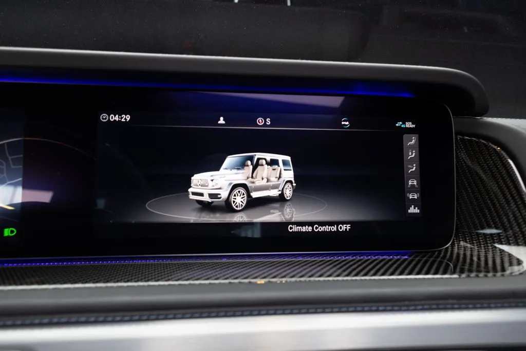 Mercedes-Benz G-Class photo 45