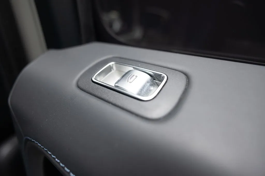 Mercedes-Benz G-Class photo 82
