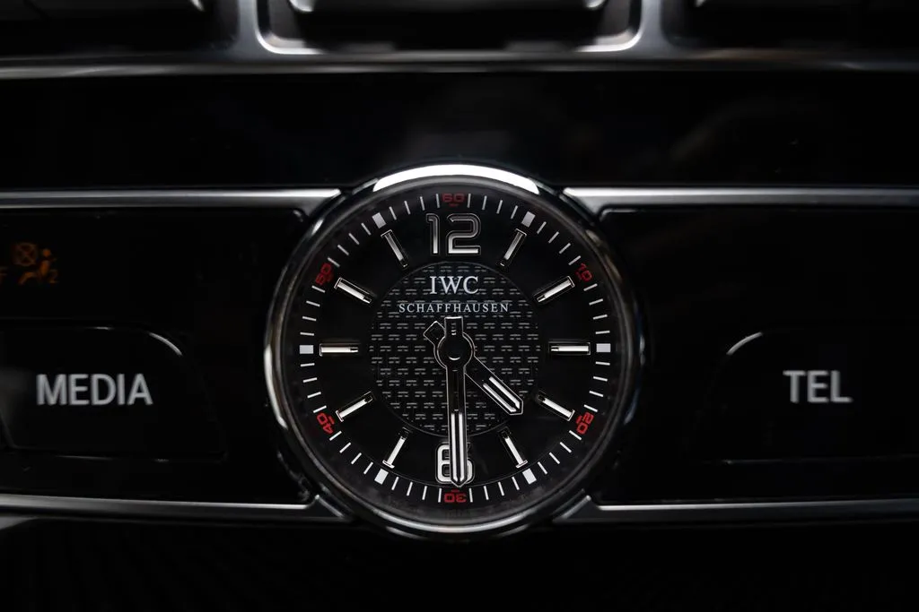 Mercedes-Benz G-Class photo 51