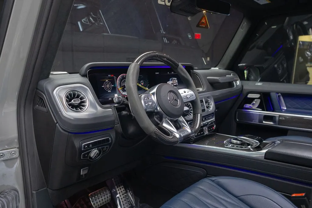Mercedes-Benz G-Class photo 32