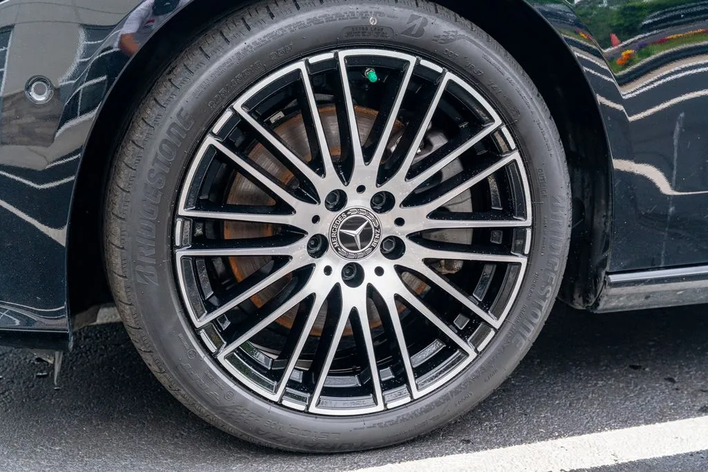Mercedes-Benz C-Class photo 26