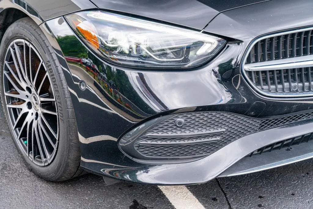 Mercedes-Benz C-Class photo 9