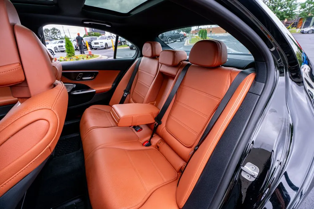 Mercedes-Benz C-Class photo 52