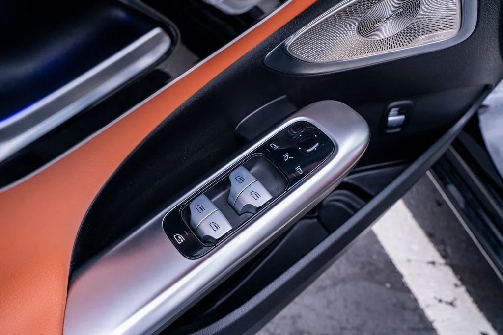 Mercedes-Benz C-Class photo 32