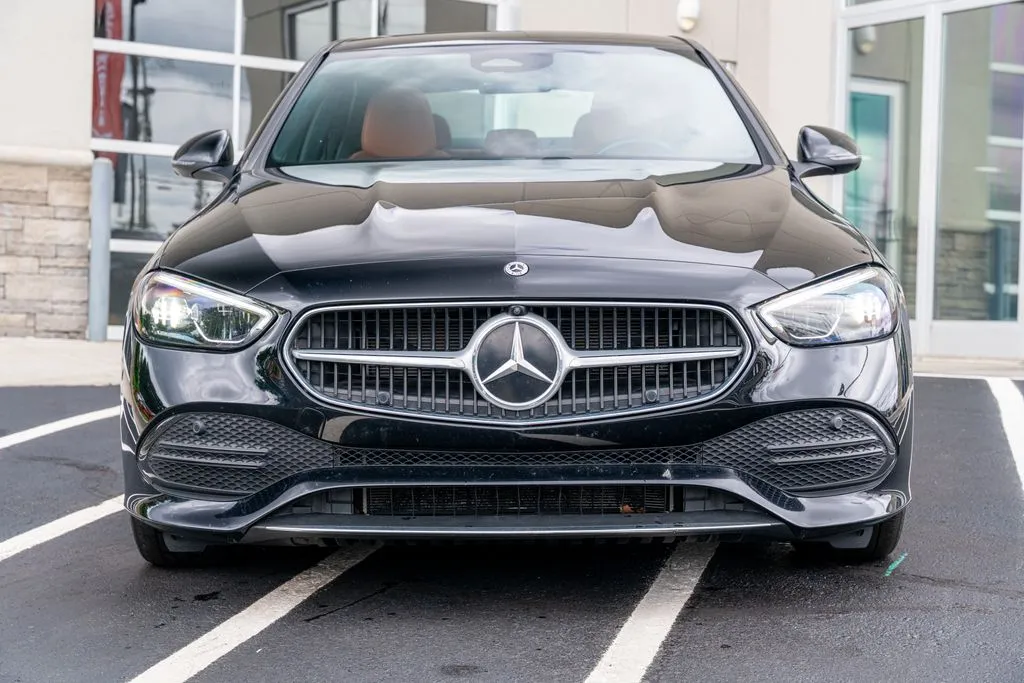 Mercedes-Benz C-Class photo 4