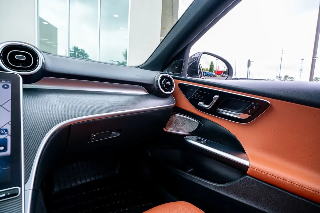 Mercedes-Benz C-Class photo 48