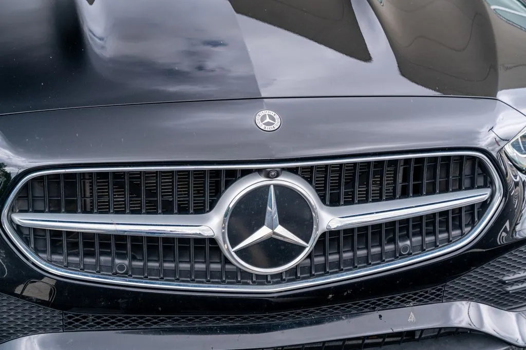 Mercedes-Benz C-Class photo 6